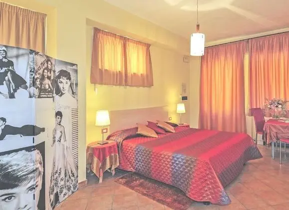 Comfort Tek Büyük Yataklı Oda