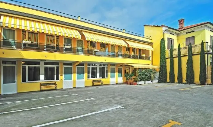 Superior Tek Büyük veya İki Ayrı Yataklı Oda, 1 Büyük (Queen) Boy Yatak