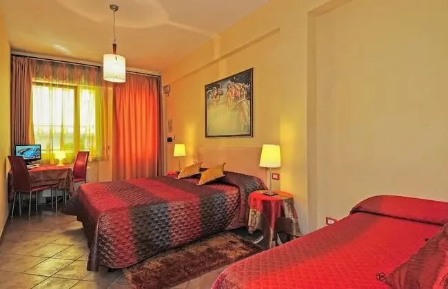 Üç Kişilik Oda, 1 Yatak Odası