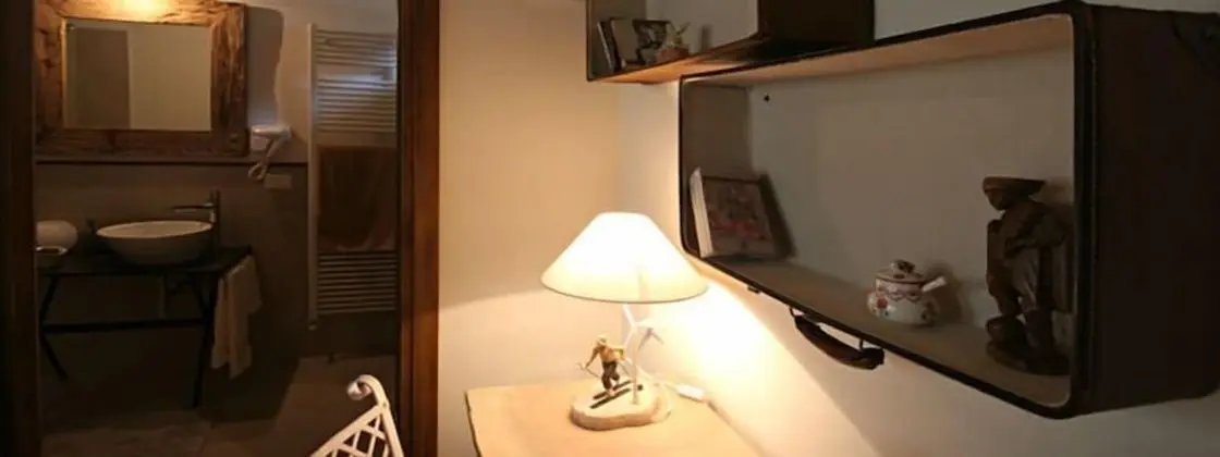 Tek Büyük Yataklı Oda, 1 Büyük (Queen) Boy Yatak, Sigara İçilmez (La Ciàcola)