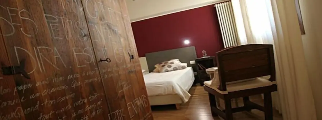 Tek Büyük Yataklı Oda, 1 Büyük (Queen) Boy Yatak, Sigara İçilmez (La Ciàcola)