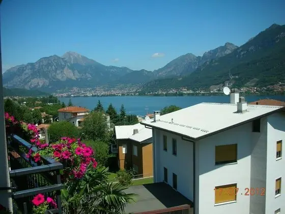 Dört Kişilik Oda, Ortak Banyo, Göl Manzaralı