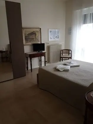 Oda, Göl Manzaralı