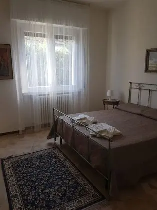 Tek Büyük Yataklı Oda, Ortak Banyo