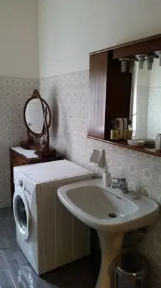 Tek Büyük Yataklı Oda, Ortak Banyo