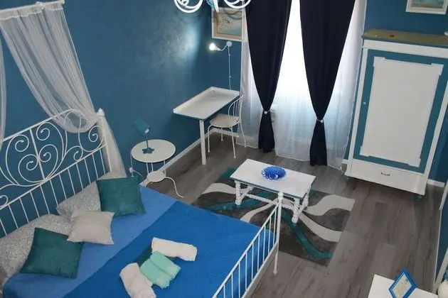 Tek Büyük Yataklı Oda, Ortak Banyo