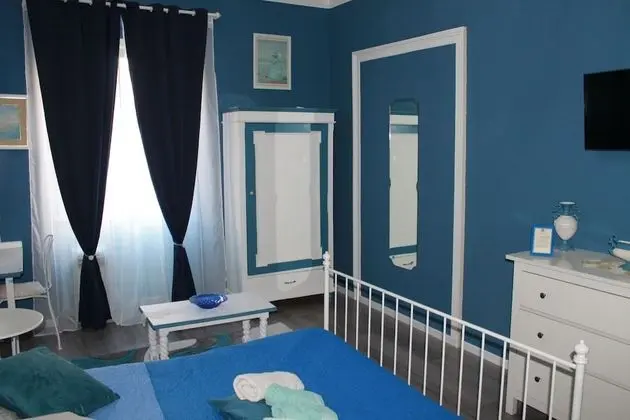 Tek Büyük Yataklı Oda, Ortak Banyo