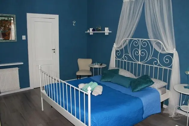 Tek Büyük Yataklı Oda, Ortak Banyo