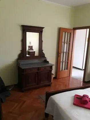 Tek Kişilik Oda, Ortak Banyo