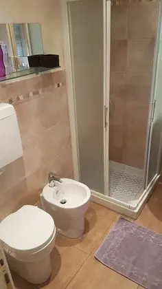 Tek Büyük Yataklı Oda, Banyolu/Duşlu