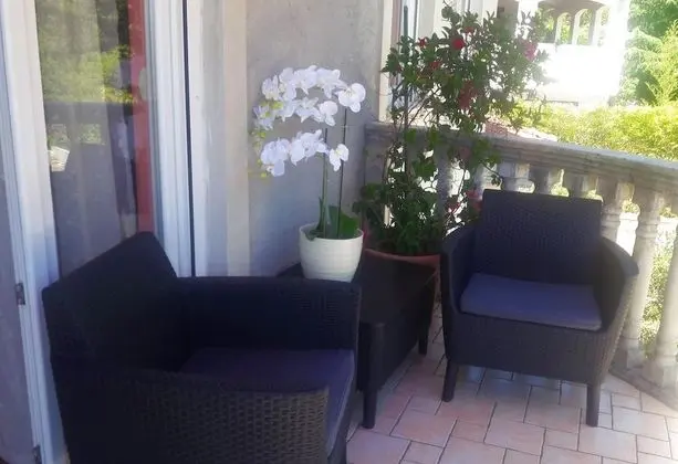 Tek Büyük Yataklı Oda, Balkon