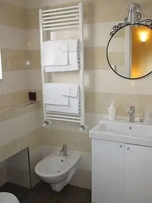 Comfort Tek Büyük veya İki Ayrı Yataklı Oda