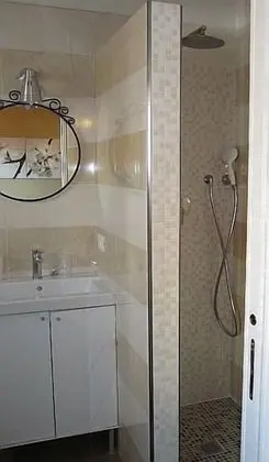 Comfort Tek Büyük veya İki Ayrı Yataklı Oda