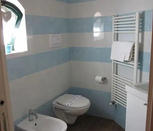 Comfort Tek Büyük veya İki Ayrı Yataklı Oda