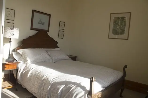 Tek Büyük Yataklı Oda, Ortak Banyo