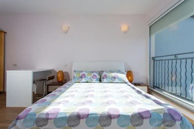 Stüdyo, Deniz Manzaralı