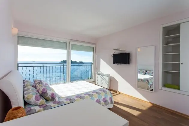 Stüdyo, Deniz Manzaralı