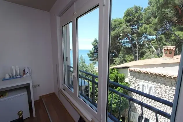 Tek Büyük Yataklı Oda, Kısmi Deniz Manzaralı