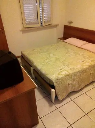 Economy Tek Büyük veya İki Ayrı Yataklı Oda, Bahçe Manzaralı, Zemin Kat