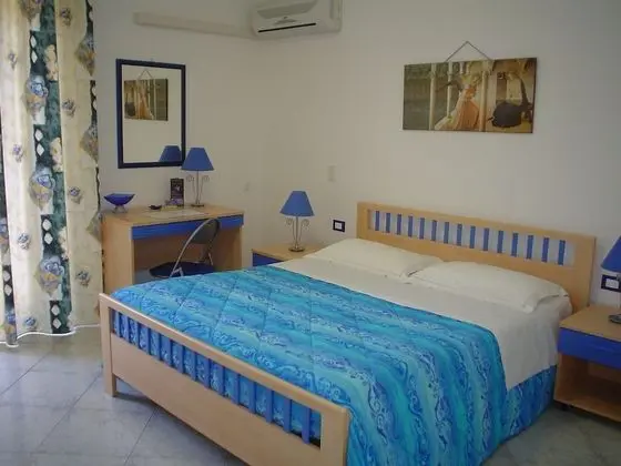 Standard Tek Büyük Yataklı Oda