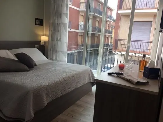 Tek Büyük veya İki Ayrı Yataklı Oda, Teras (Menta)