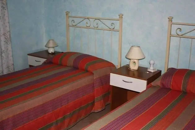 İki Ayrı Yataklı Oda, 2 Tek Kişilik Yatak