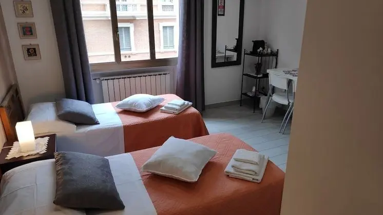 Tek Büyük veya İki Ayrı Yataklı Oda, Banyolu/Duşlu, Şehir Manzaralı