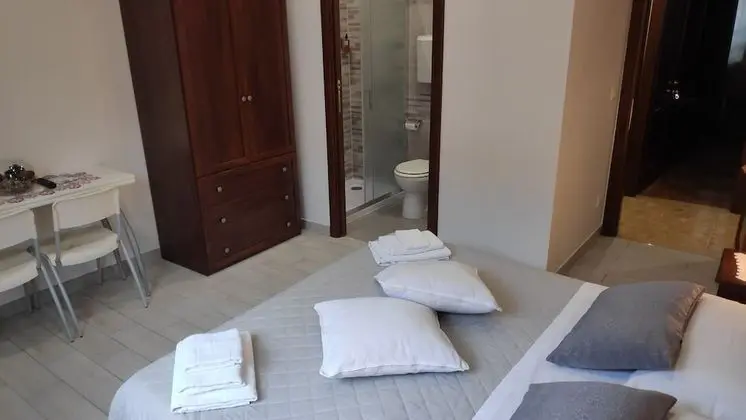 Tek Büyük veya İki Ayrı Yataklı Oda, Banyolu/Duşlu, Şehir Manzaralı