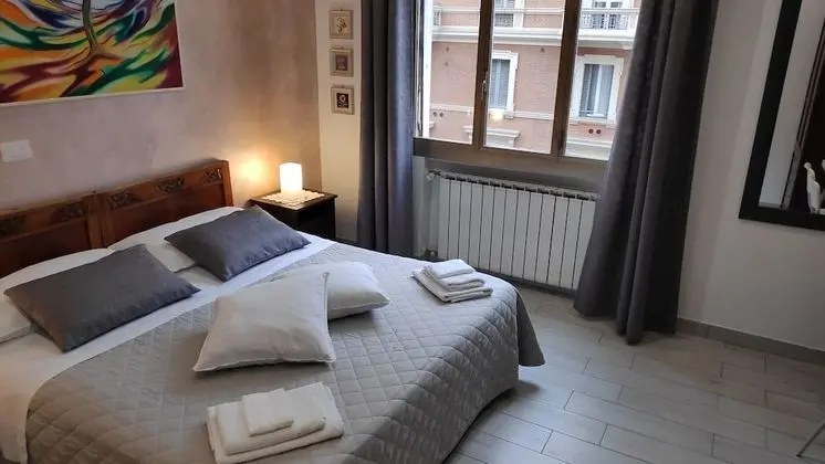 Tek Büyük veya İki Ayrı Yataklı Oda, Banyolu/Duşlu, Şehir Manzaralı