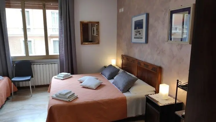 Üç Kişilik Oda, Banyolu/Duşlu, Şehir Manzaralı