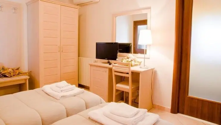 Tek Büyük Yataklı Oda, Bahçe Manzaralı