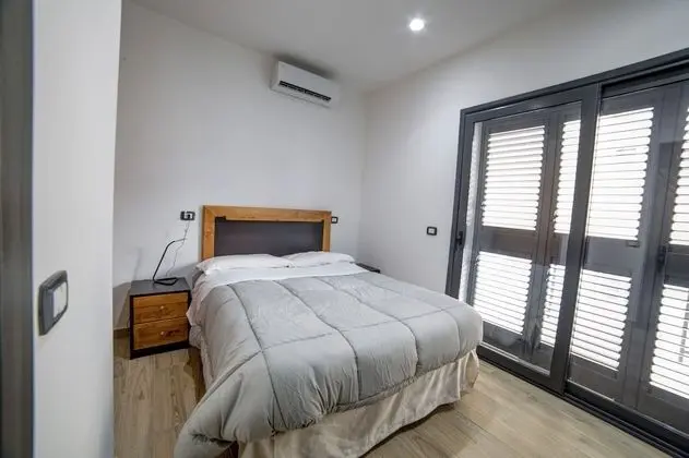 Basic Tek Büyük Yataklı Oda