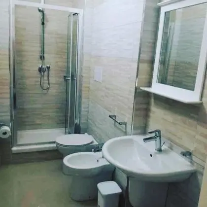 Tek Büyük veya İki Ayrı Yataklı Oda, Engellilere Uygun, Sigara İçilmez