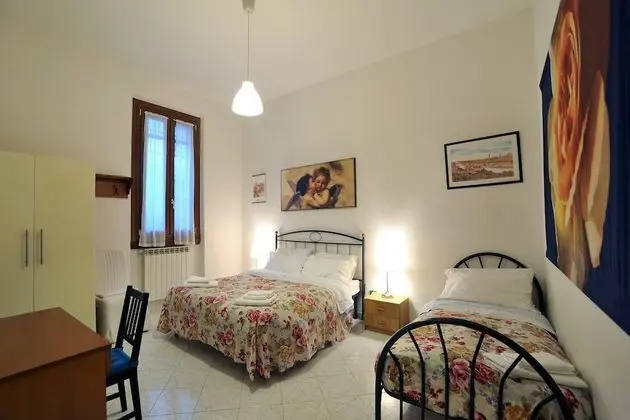 Tek Büyük Yataklı Oda, Ortak Banyo