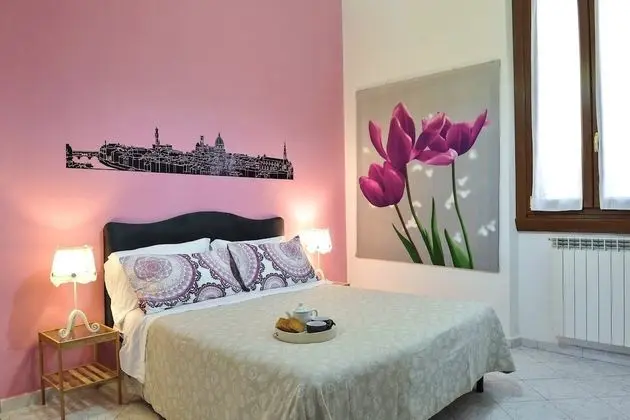 Tek Büyük Yataklı Oda, Ortak Banyo