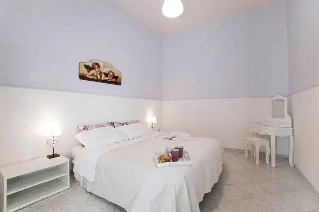 Tek Büyük Yataklı Oda, Ortak Banyo