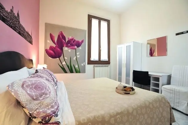 Tek Büyük Yataklı Oda, Ortak Banyo