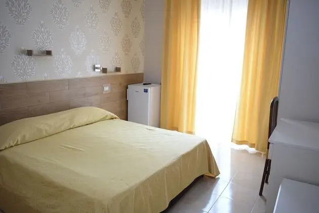 Romantic Üç Kişilik Oda, Sigara İçilmez, Özel Banyo