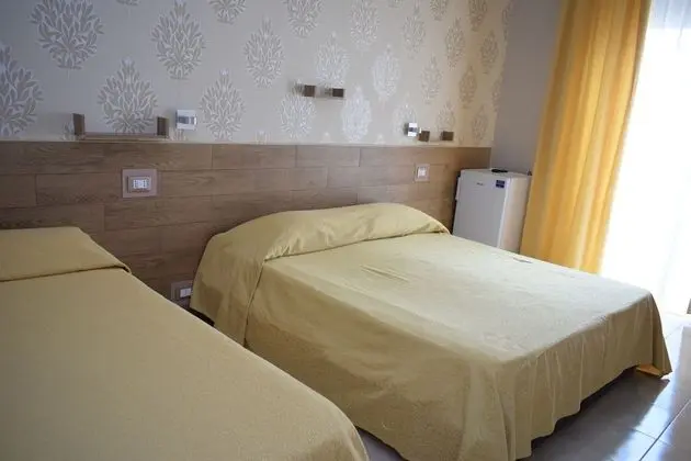 Romantic Üç Kişilik Oda, Sigara İçilmez, Özel Banyo
