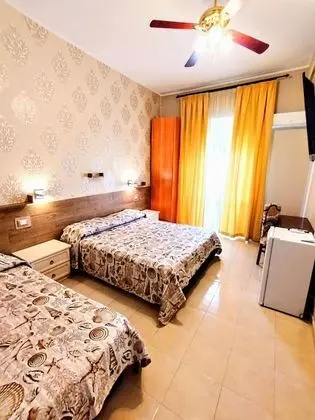 Romantic Üç Kişilik Oda, Sigara İçilmez, Özel Banyo