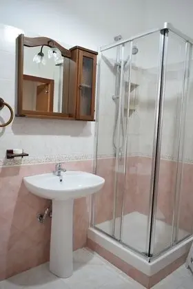 Romantic Üç Kişilik Oda, Sigara İçilmez, Özel Banyo