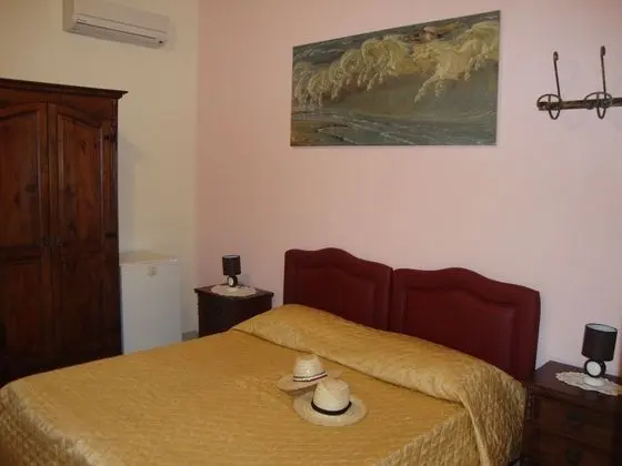 Tek Büyük Yataklı Oda