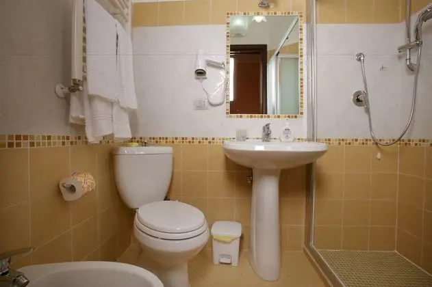 Classic Tek Büyük veya İki Ayrı Yataklı Oda