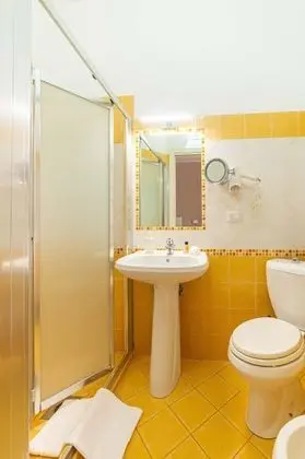 Classic Tek Büyük veya İki Ayrı Yataklı Oda