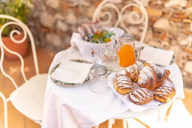 Classic Tek Büyük veya İki Ayrı Yataklı Oda