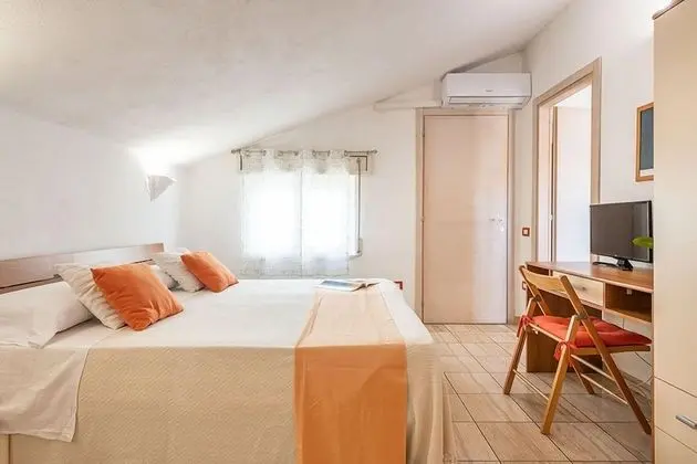 Economy Tek Büyük veya İki Ayrı Yataklı Oda