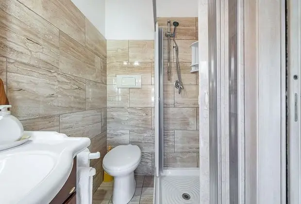 Economy Tek Büyük veya İki Ayrı Yataklı Oda