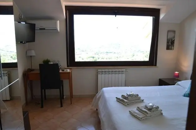 Comfort Tek Büyük veya İki Ayrı Yataklı Oda