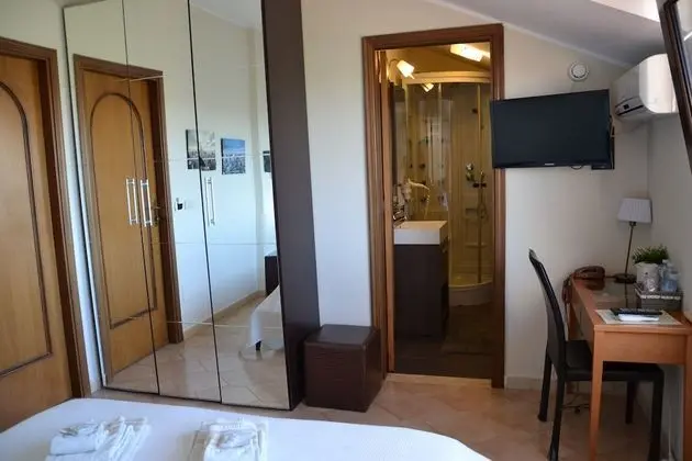 Comfort Tek Büyük veya İki Ayrı Yataklı Oda