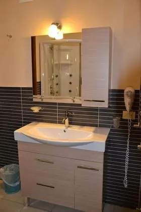 Tek Büyük veya İki Ayrı Yataklı Oda